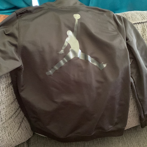 Jordan Jacket - Picture 3 of 3